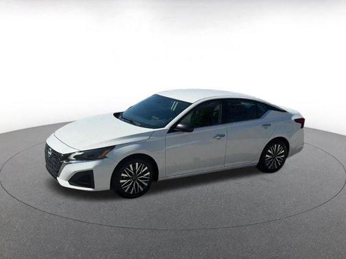Glacier White 2025 Nissan Altima SV FWD