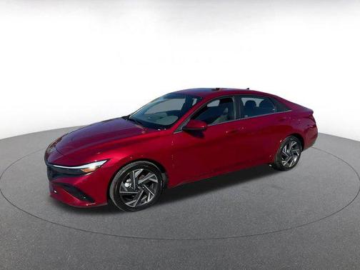 2025 Hyundai ELANTRA SEL