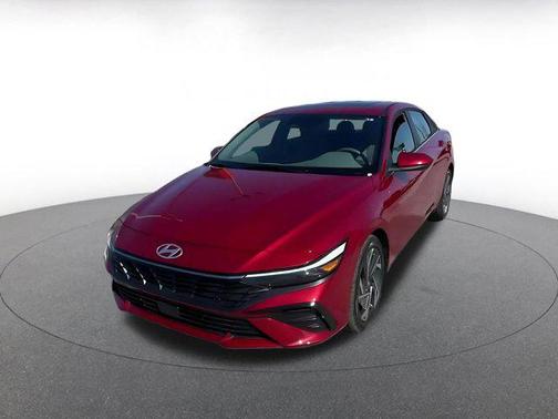 2025 Hyundai ELANTRA SEL