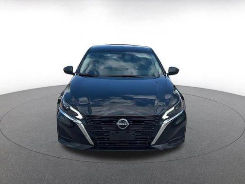 Super Black 2025 Nissan Altima SV FWD