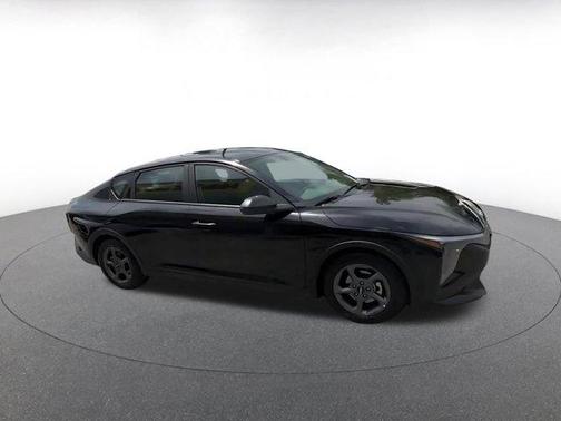 Aurora Black Pearl 2025 Kia K4 LXS