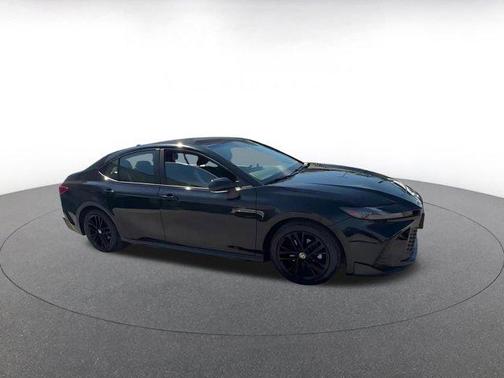 Black 2025 Toyota Camry SE