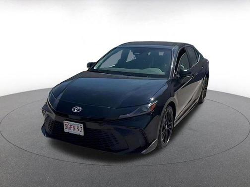 Black 2025 Toyota Camry SE