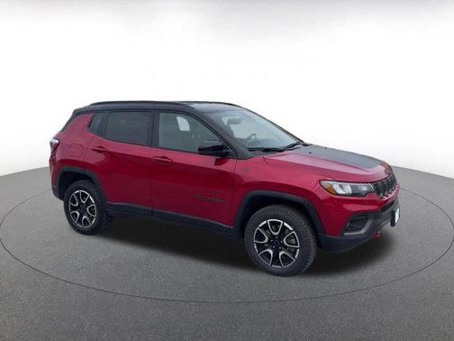 Red Hot Pearlcoat 2025 Jeep Compass Trailhawk