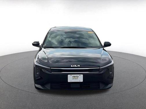 Aurora Black Pearl 2025 Kia K4 LXS