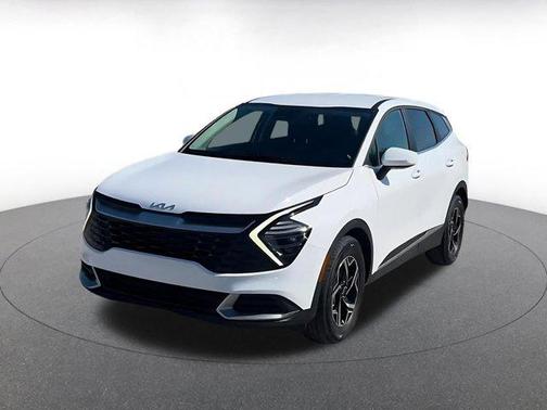 Glacial White Pearl 2025 Kia Sportage LX