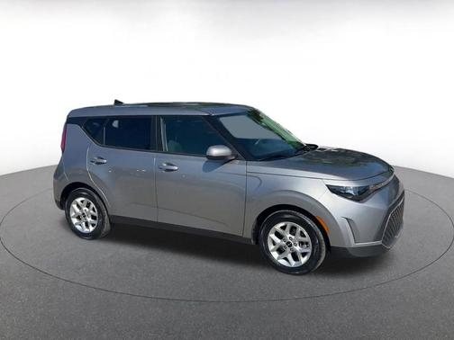 Steel Gray 2025 Kia Soul LX