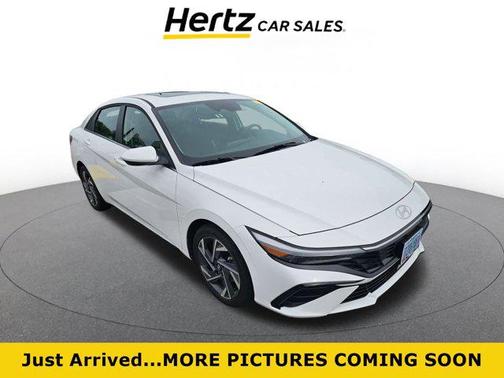 2025 Hyundai ELANTRA SEL