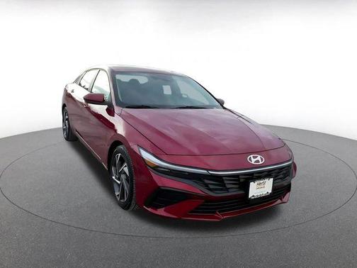 2025 Hyundai ELANTRA SEL