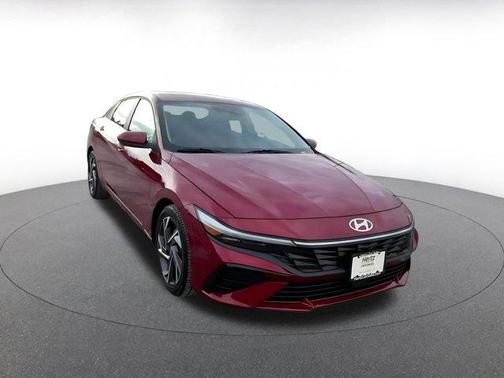 2025 Hyundai ELANTRA SEL