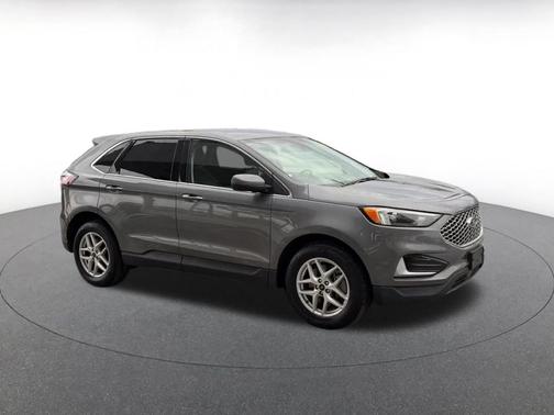 Carbonized Gray Metallic 2024 Ford Edge SEL