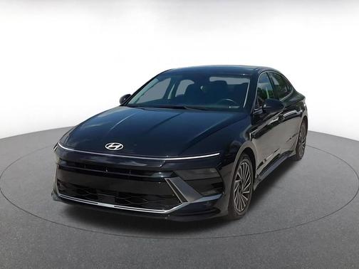 Abyss Black 2025 Hyundai SONATA Hybrid SE