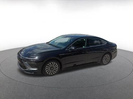 Abyss Black 2025 Hyundai SONATA Hybrid SE
