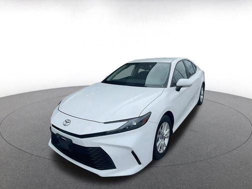 Ice Cap 2025 Toyota Camry LE