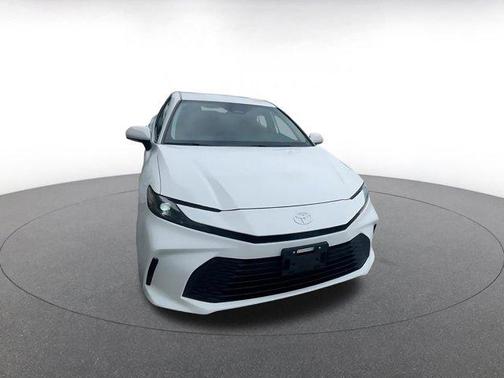 Ice Cap 2025 Toyota Camry LE