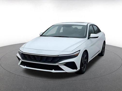 2025 Hyundai ELANTRA SEL