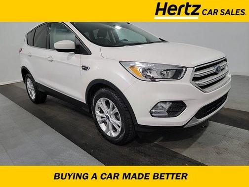 Photo 1 of 35 of 2019 Ford Escape SE