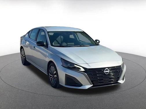 Brilliant Silver Metallic 2026 Nissan Altima SV FWD