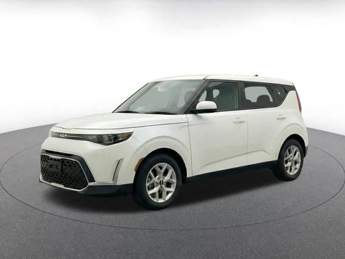 Snow White Pearl 2025 Kia Soul LX