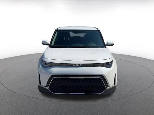 Snow White Pearl 2025 Kia Soul LX