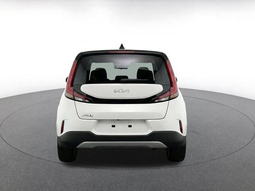 Snow White Pearl 2025 Kia Soul LX