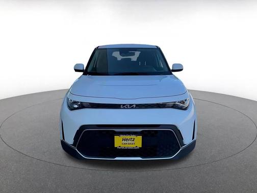 Snow White Pearl 2025 Kia Soul LX