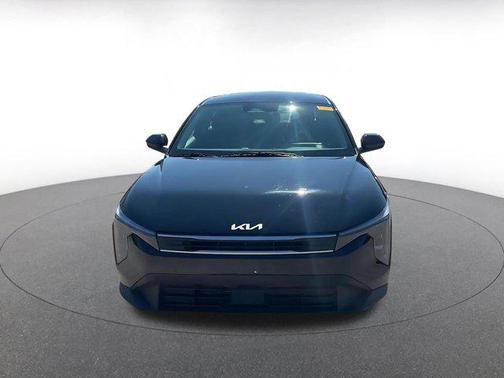 Aurora Black Pearl 2025 Kia K4 LXS