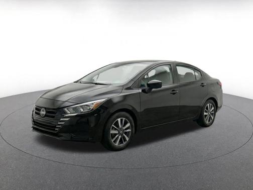 Super Black 2025 Nissan Versa 1.6 SV