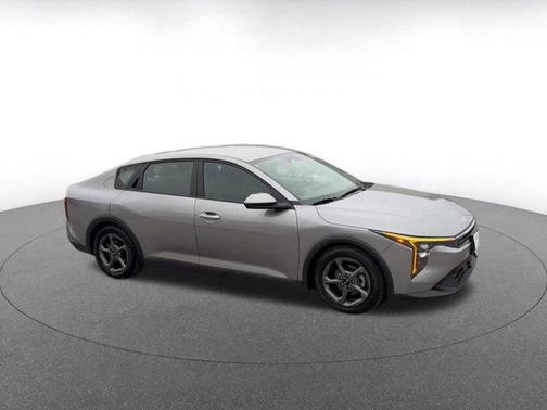 Steel Gray 2025 Kia K4 LXS