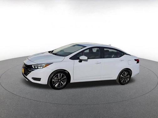 Gray Sky Pearl 2025 Nissan Versa 1.6 SV