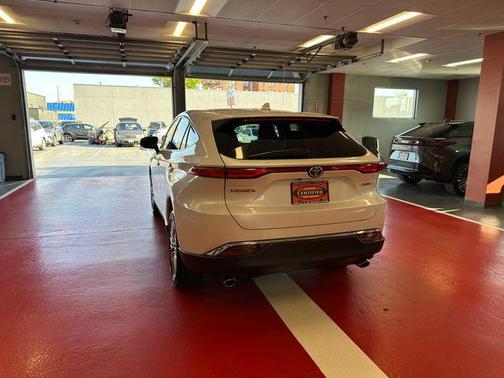 Wind Chill Pearl 2024 Toyota Venza Limited