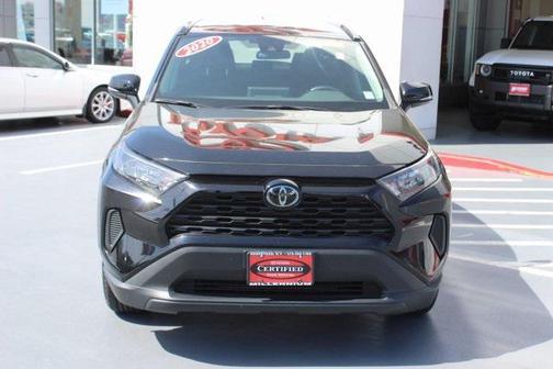 2020 Toyota RAV4 LE