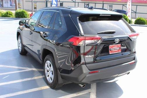 2020 Toyota RAV4 LE