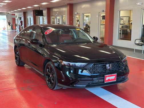 Crystal Black Pearl 2025 Honda Accord SE