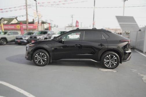 2025 Toyota bZ4X XLE