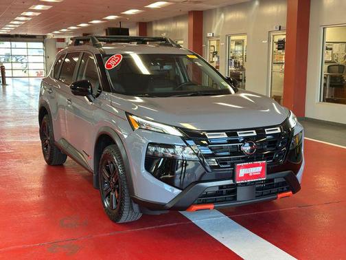 Boulder Gray Pearl 2025 Nissan Rogue Rock Creek