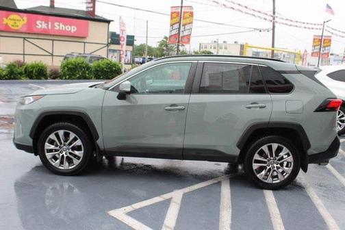 2021 Toyota RAV4 XLE Premium