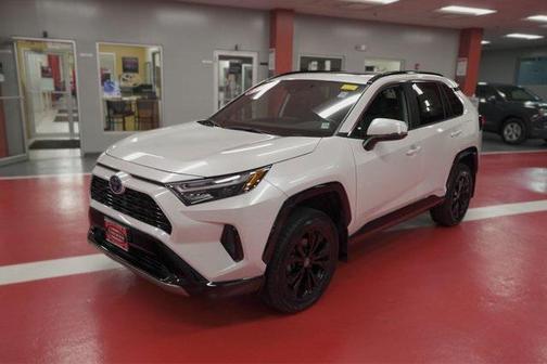 2024 Toyota RAV4 Hybrid SE