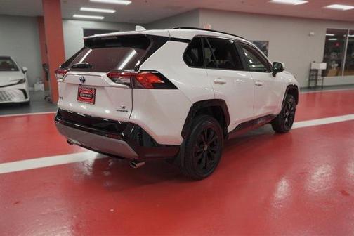 2024 Toyota RAV4 Hybrid SE