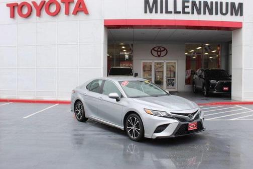2020 Toyota Camry SE
