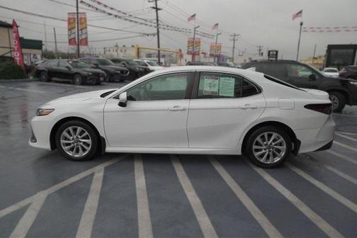 2022 Toyota Camry LE