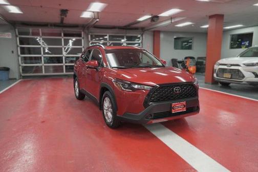 2024 Toyota Corolla Cross LE