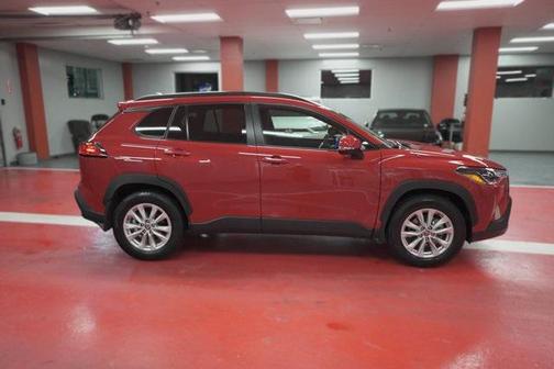 2024 Toyota Corolla Cross LE