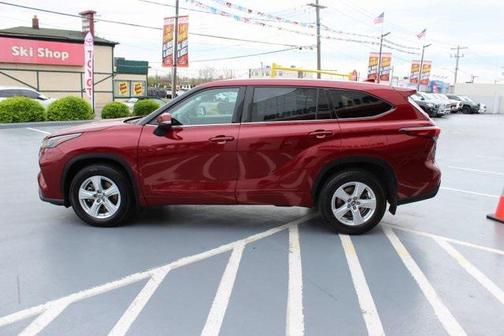 2021 Toyota Highlander LE