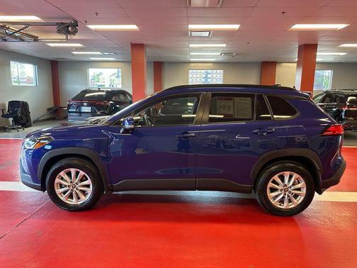 Blue Crush Metallic 2022 Toyota Corolla Cross LE