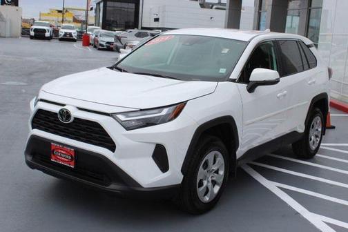 2024 Toyota RAV4 LE