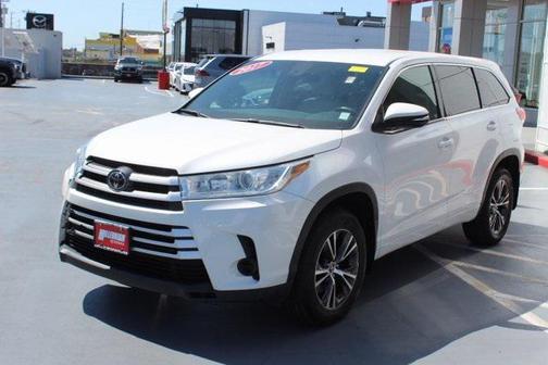 2017 Toyota Highlander LE