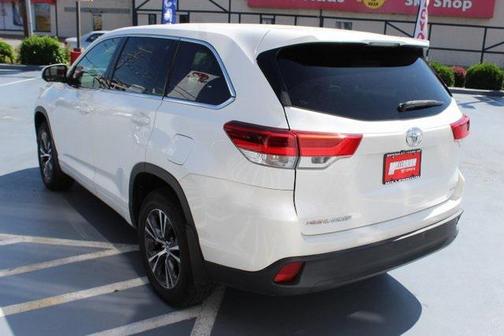 2017 Toyota Highlander LE