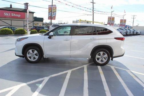 2023 Toyota Highlander Hybrid LE