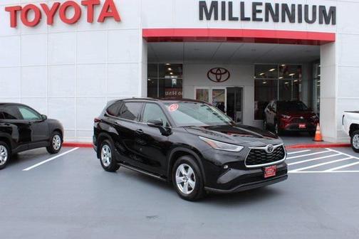 2021 Toyota Highlander LE